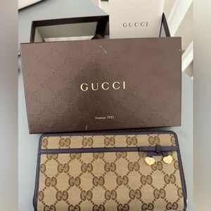Gucci Brown/Tan GG Canvas Zip Wallet with Gold Heart Charms